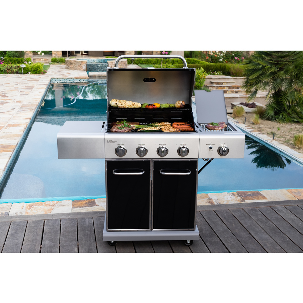 Gas grill with searing burner shop